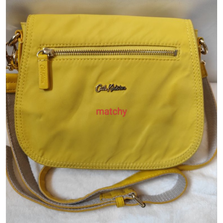 premium-brand-cath-kidston-กระเป๋าสะพายมือสอง-รุ่น-bennett-yellow-crossbody-bag-ของแท้-100-ซื้อจาก-shop