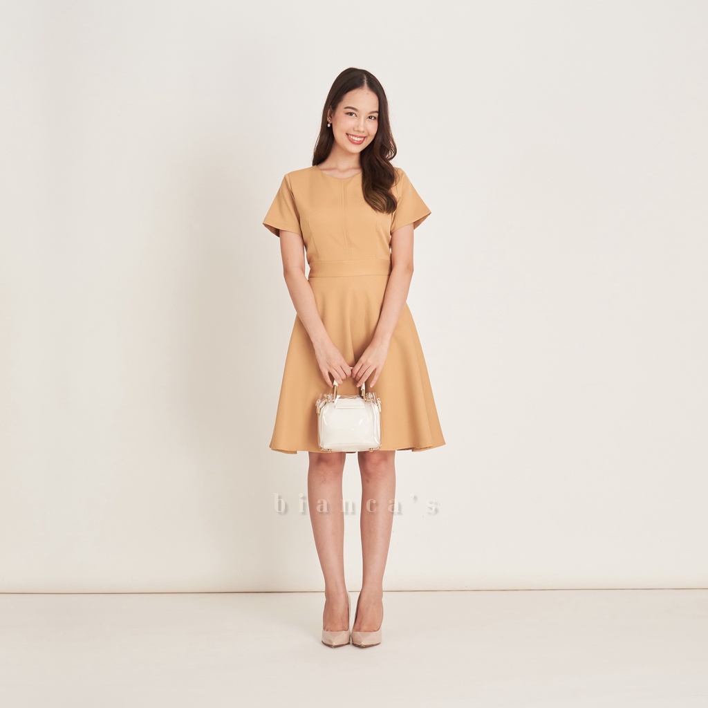 เดรสคอกลมแขนสั้นทรงกระโปรงบานรุ่น-skater-dress