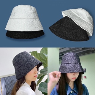 สินค้า (WS) หมวกบักเก็ต หมวกปีกแคบ หมวกลายดอกไม้ ดำ/ขาว