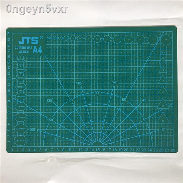 แผ่นรองตัด-a4-แผ่นรองตัด-กระดาษ-แบบหนา-แผ่นรอง-คัตเตอร์-ตัด-กระดาษแผ่นรองตัด-แผ่นยาง-รองตัด-22x30cm-cutting-mat-a4