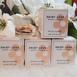 marc jacobs daisy love