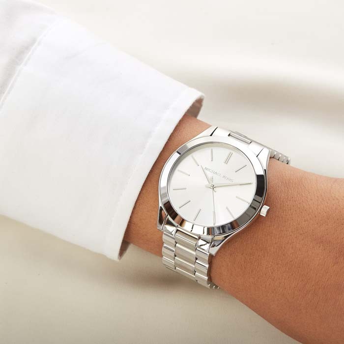 ภาพหน้าปกสินค้าOUTLET WATCH นาฬิกา Michael Kors OWM145 นาฬิกาข้อมือผู้หญิง นาฬิกาผู้ชาย แบรนด์เนม Brandname MK Watch รุ่น MK3181 จากร้าน outlet_watch_premium บน Shopee