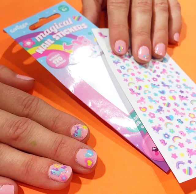 magical-nail-sticker