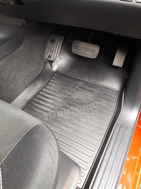 ผ้ายางปูพื้น-ยกขอบ-เข้ารูป-ตรงรุ่น-nissan-navara-np300-4ประตู-2014-2020-ขนส่ง-1-3วันถึง-พรมยางเข้ารูป-ถาดยางปูพื้น