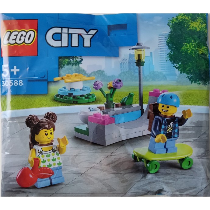 lego-30588-สนามเด็กเล่น-polybag-เมือง