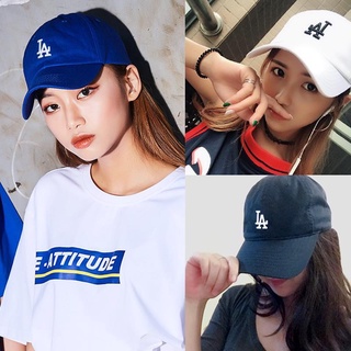 ภาพหน้าปกสินค้าหมวกผู้หญิงฤดูร้อนเกาหลีแฟชั่นทุกการแข่งขัน la หมวกเบสบอลชายขนาดเล็กมาตรฐานสีน้ำเงินอ่อนหมวกป้องกันแสงแดด ที่เกี่ยวข้อง