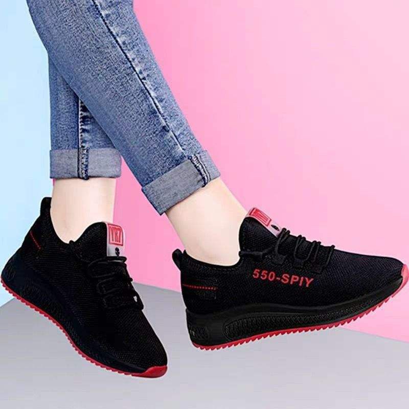 ภาพหน้าปกสินค้ารองเท้า รองเท้าผ้าใบ รองเท้าผ้าใบแฟชั่น รองเท้าทรงสลิปออน รองเท้าผ้าใบผู้หญิงรุ่น550 XH4 จากร้าน bkkhouse88 บน Shopee