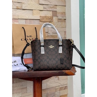 COACH - Mollie Tote 25 In Signature **ไม่มีป้ายกระดาษสีขาวห้อย**