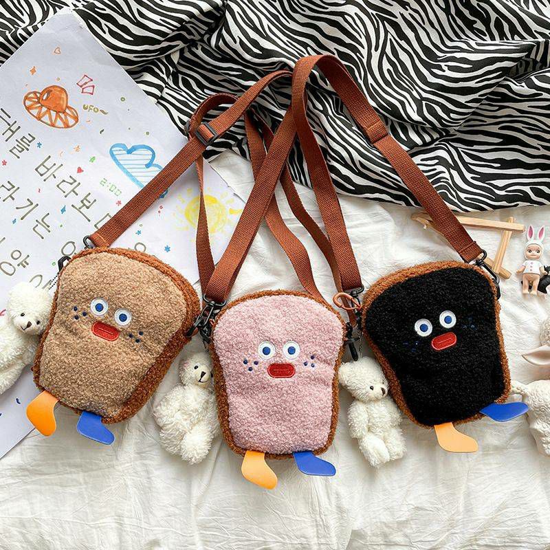 กระเป๋าสะพายข้างลายขนมปัง-bread-doll-bag