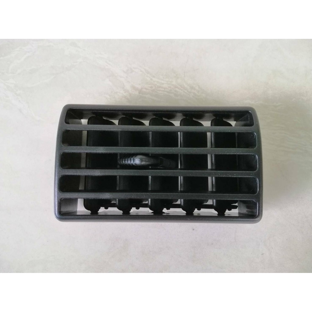 ช่องลมแอร์-อันกลาง-toyota-ae100-4afe-ราคาอันละ-260บาท