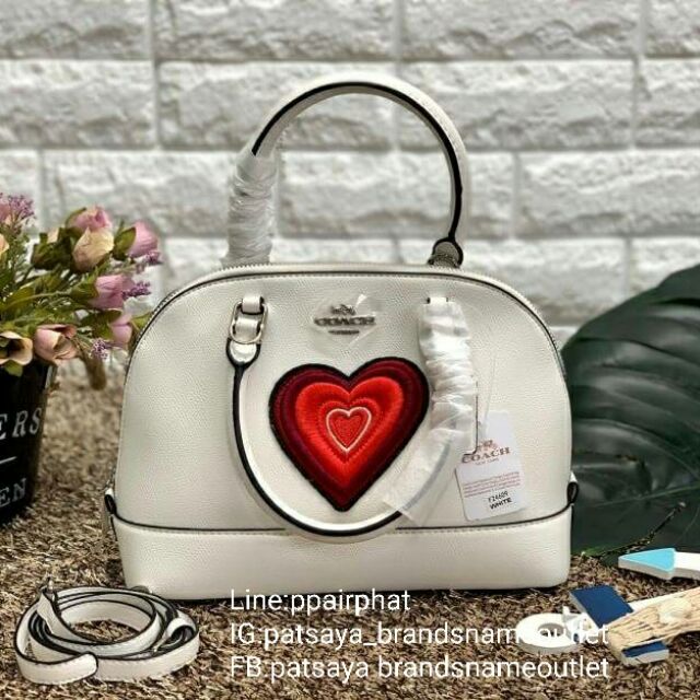 newแท้-outlet-coach-factory-heart-embroidery-bag