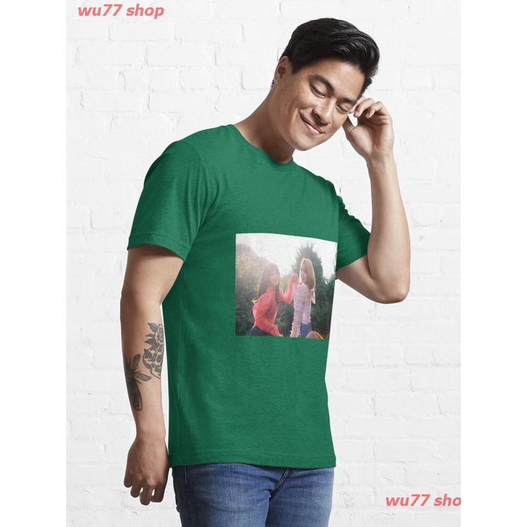 2022-oh-my-girl-essential-t-shirt-ผู้หญิง-ดพิมพ์ลาย-ดผ้าเด้ง-คอกลม-cotton-แฟชั่น-discount-unisex