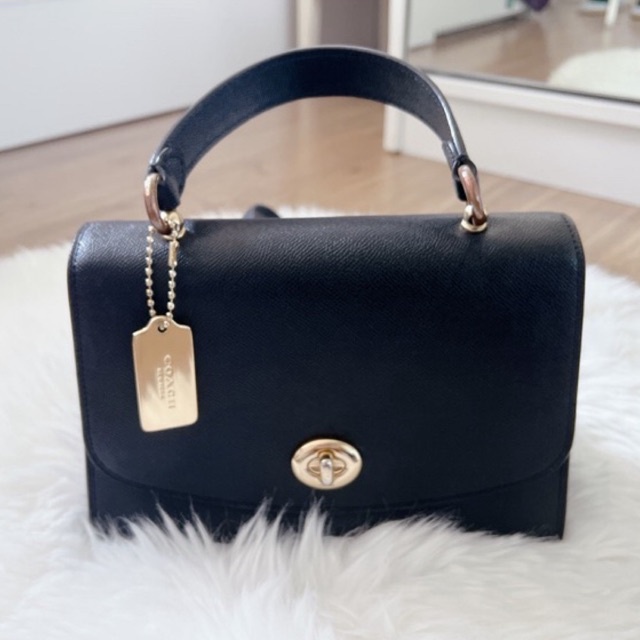 กระเป๋า COACH รุ่น F76618 Tilly top handle satchel มือสองของแท้