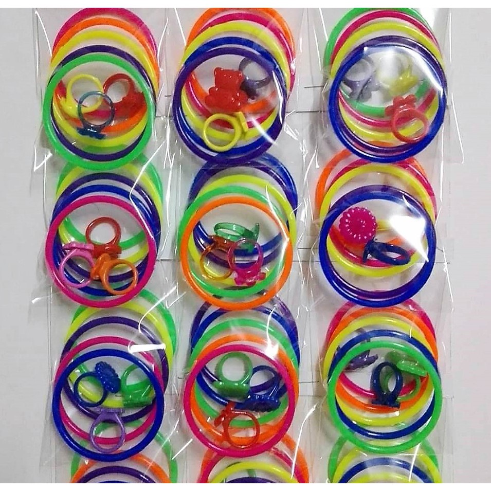 ของเล่นกำไล-แหวน-สีมุก-คละแบบ-12-ถุง-งานสวย-งานดี-กำไลพลาสติก-แหวนพลาสติก-กำไลเด็กของเล่น