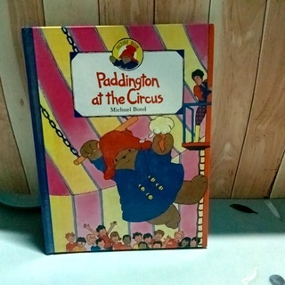 หนังสือปกแข็ง Paddington at the Circus มือสอง