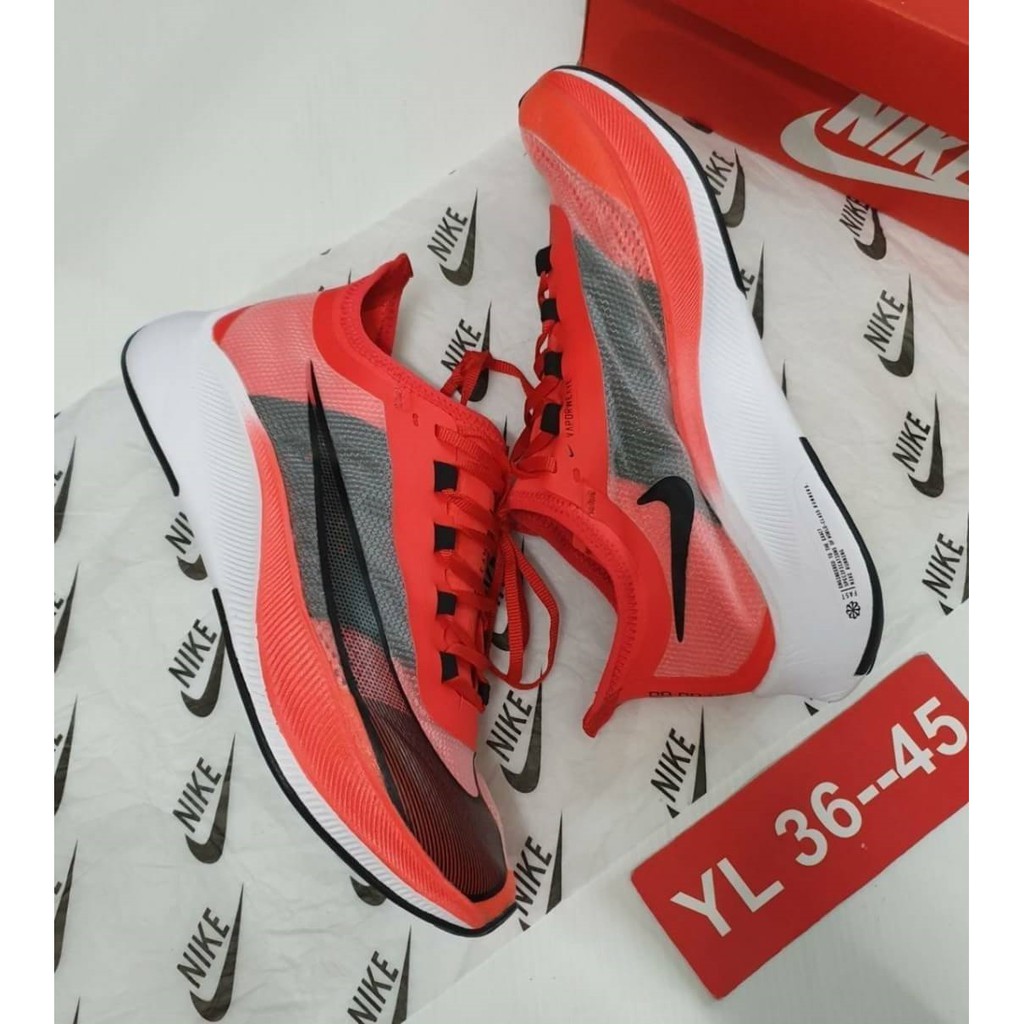 รองเท้าผ้าใบรุ่น-nike-zoom-fly-3