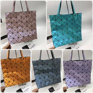 กระเป๋าสะพาย BaoBao Issey Miyake