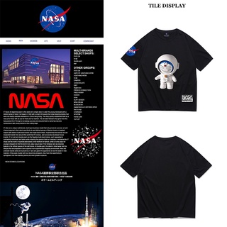 เสื้อยืดแขนสั้น ผ้าฝ้ายแท้ ระบายอากาศได้ดี พิมพ์ลาย NASA &amp; Doraemon Space Street แฟชั่นฤดูร้อน สําหรับผู้ชาย