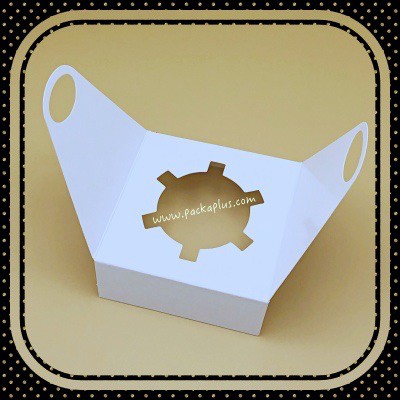 กล่องคุกกี้-กล่องคัพเค้ก-กล่องของขวัญ-เจาะหน้าต่างด้านหน้ารูปหัวใจ-หูหิ้วริบบิ้น-แพค-10-ใบ-window-cake-cupcake-gift-box