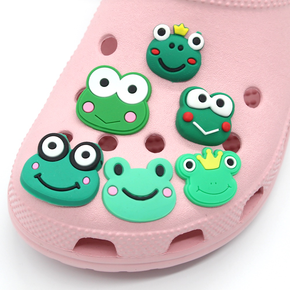 ลายกบ-crocs-ใหม่-การ์ตูน-jibbitz-diy-shoe-charms-pvc-รองเท้าแตะ-accessories-เด็กผู้ชาย-เด็กหญิง-เด็ก-ของขวัญคริสต์มาสสำหรับเด็ก