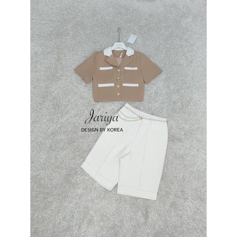 jariya-set2ชิ้น-เสื้อคอปกแขนสั่นสีน้ำตาลมาพร้อมกับกางเกงสัขาวขาสั่นมีเข็มขัดโซ่สีทองมาให้ด้วยค่ะเริศมากเลยค่ะ