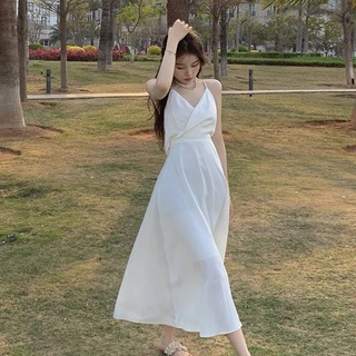🔥Hot Sale/Gentle wind first love sexy white suspender skirt womens 2022 ใหม่แฟชั่นอารมณ์ slim dress