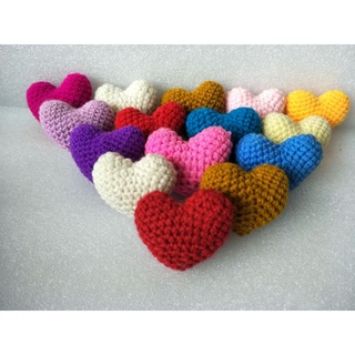 ภาพหน้าปกสินค้าหัวใจถัก หัวใจถักไหมพรม พวงกุญแจไหมพรม handmade คละสี ที่เกี่ยวข้อง