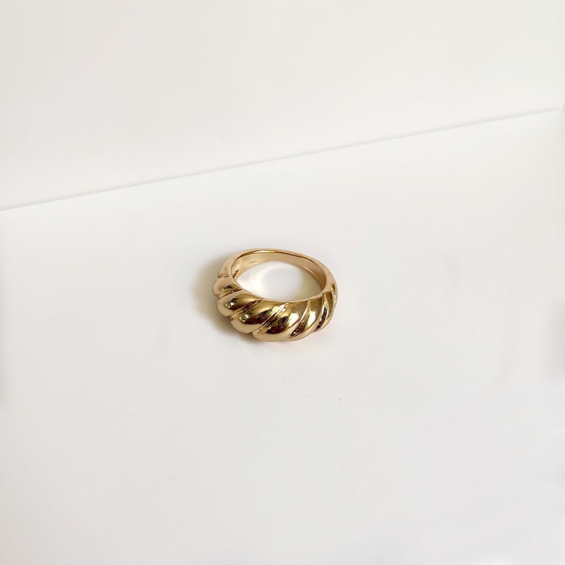 favr-co-croissant-ring-copper-18k-gold-แหวนทองทรงครัวซองต์