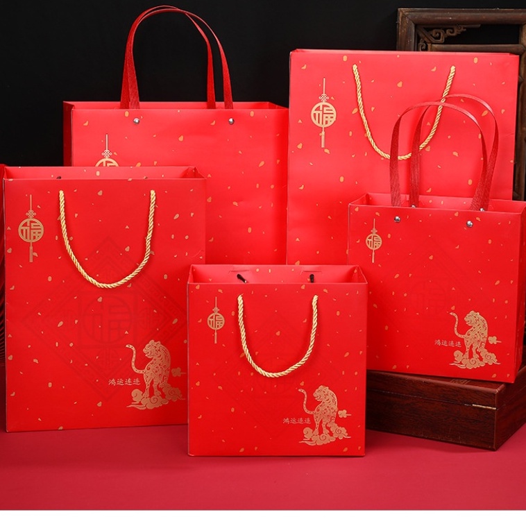 bag-ถุงของขวัญ-กระดาษสีเเดง-ลายเสือ-รับไหว้ผู้ใหญ่-วันสำคัญต่างๆ