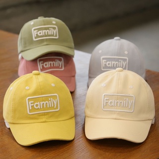ภาพขนาดย่อของภาพหน้าปกสินค้าพร้อมส่งใน 1 วันหมวกเด็กปัก Family สำหรับเด็ก 1-5 ขวบ มี 5 สี จากร้าน cap_fashion01 บน Shopee ภาพที่ 6