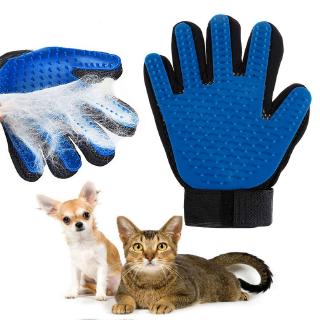 ภาพหน้าปกสินค้าถุงมือซิลิโคนสำหรับสัตว์เลี้ยงสุนัขแมวแปรงขนหวีกำจัดขน ที่เกี่ยวข้อง