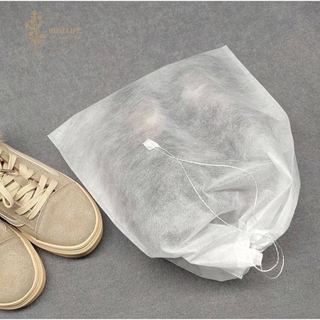 ภาพหน้าปกสินค้าRoselife กระเป๋าจัดเก็บรองเท้ากันฝุ่นสีขาวขนาด 28x37 ซม . 1 ชิ้น ที่เกี่ยวข้อง