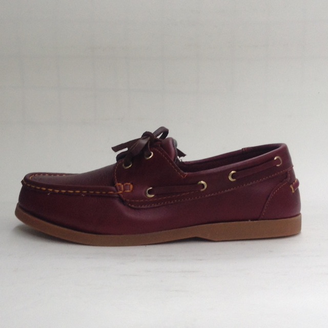 boat-shoe-cherry-colour