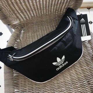 กระเป๋า Adidas คาดอก คาดเอว