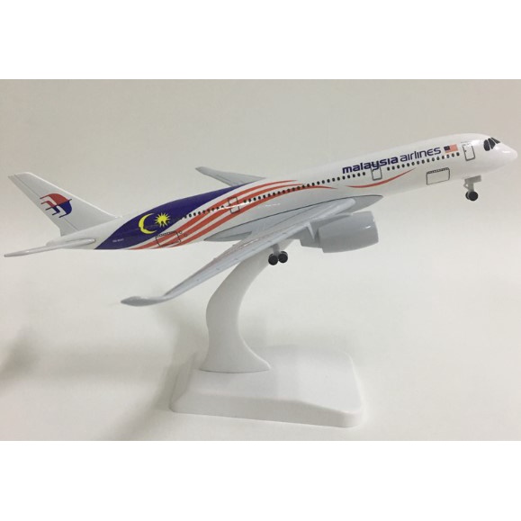 โมเดลเครื่องบินพร้อมส่งจากไทย-มาเลเซีย-แอร์ไลน์-malaysia-airlines-airbus-a350-20-cm-มีล้อ-ขาตั้ง