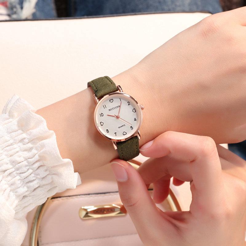 ภาพหน้าปกสินค้านาฬิกาข้อมือผู้หญิง สายหนังแฟชั่น INS นาฬิกาควอตซ์ Ulzzang แบบลำลอง นาฬิกาข้อมือสไตล์เรโทร ที่เกี่ยวข้อง