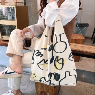 ภาพขนาดย่อของสินค้าG212 พร้อมส่งในไทย GRAFFITI BAG กระเป๋าผ้า กระเป๋าสะพายข้าง