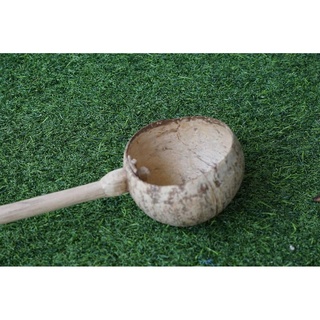 กระบวยตักน้ำกะลา กระบวยตักน้ำ กะลามะพร้าว Dipper made from coconut shell กระบวยกะลาด้ามยาว สินค้างานฝีมือราคาถูก คุณภ...