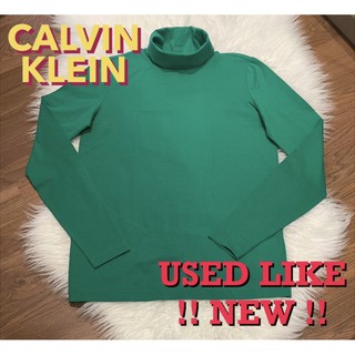 แท้ 💯% Used Calvin Klein size S (อกได้ถึง 34”) เสื้อแบรนด์เนม คอเต่า สีเขียวเหนี่ยวทรัพย์