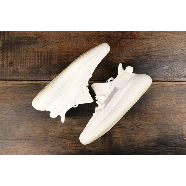 yeezy th