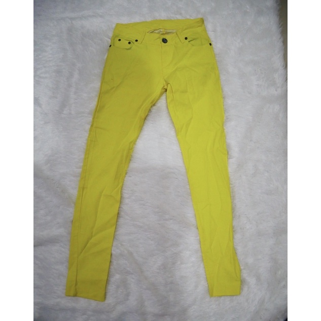 กางเกงยีนส์-สีเหลืองมะนาว-เหลืองสะท้อนแสง-เอวต่ำ26-size-xs-s-ซักเก็บไม่เคยใส่