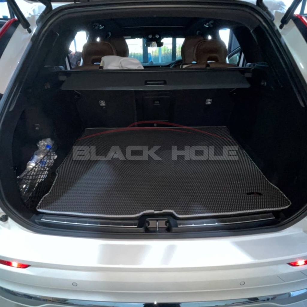 volvo-xc60-2020-ปัจจุบัน-พรมรถยนต์เข้ารูป2ชั้นแบบรูรังผึ้ง-blackhole-carmat-ชุดที่เก็บสัมภาระท้ายรถ