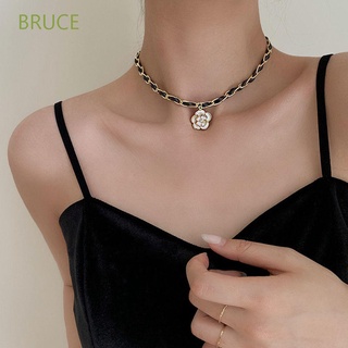 Bruce สร้อยคอโชคเกอร์หนัง Pu จี้รูปดอกคามิเลียเครื่องประดับแฟชั่นสตรี