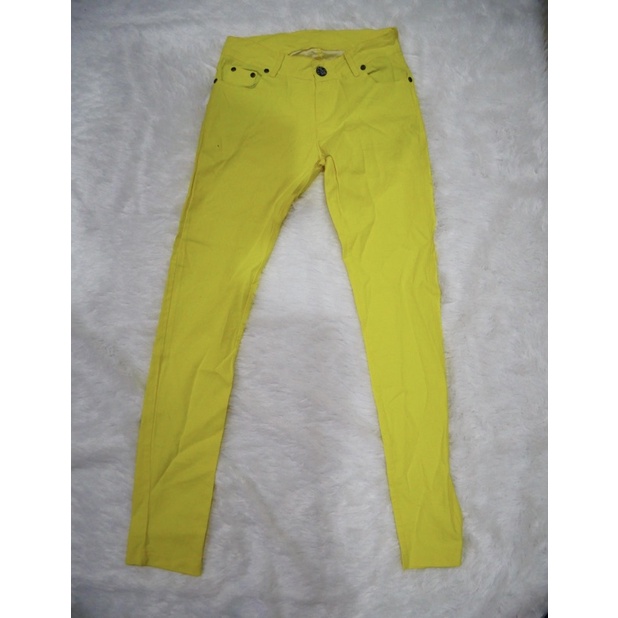 กางเกงยีนส์-สีเหลืองมะนาว-เหลืองสะท้อนแสง-เอวต่ำ26-size-xs-s-ซักเก็บไม่เคยใส่