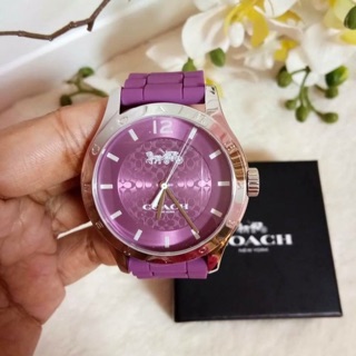 Coach watch พร้อมส่ง สายซิลิโคน สีม่วง มาพร้อมกล่องแบรนด์ค่ะ