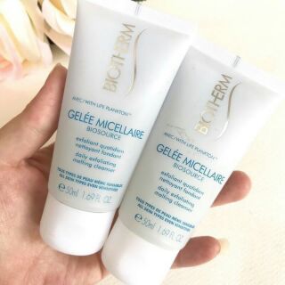 เจลล้างหน้าใช้ได้ทุกสภาพผิว Biotherm gelee micellaire Biosource Daily Exfoliating Cleansing Melting Gel 50 mL.