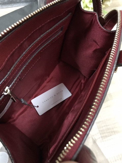 charles-amp-keith-structured-handbag-ส่งหรีems
