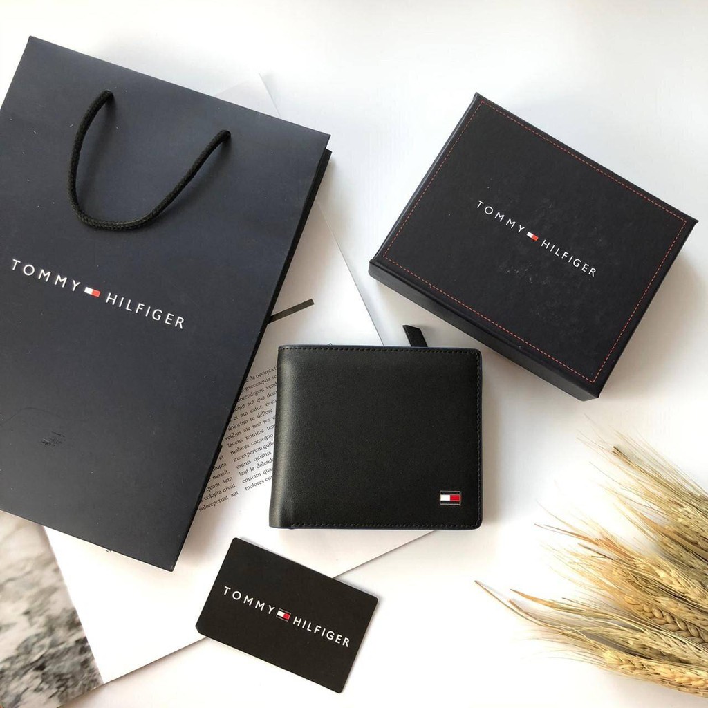 tommy-hilfiger-short-wallet-กระเป๋าสตางค์ใบสั้น