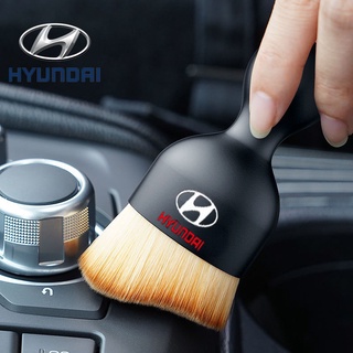 ภาพหน้าปกสินค้า[ Hyundai ] แปรงทําความสะอาดช่องแอร์ ภายในรถยนต์ พร้อมแปรงขนนุ่ม ซึ่งคุณอาจชอบราคาและรีวิวของสินค้านี้