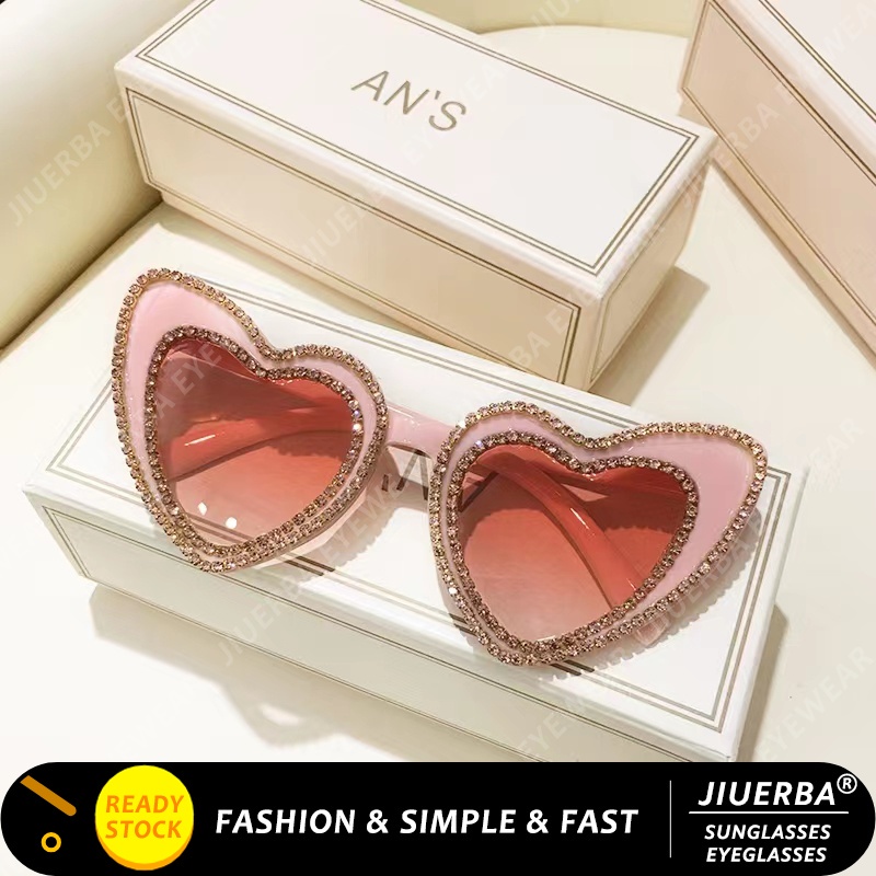 ภาพหน้าปกสินค้า(JIUERBA) ใหม่ แว่นตากันแดดแฟชั่น กรอบขนาดใหญ่ ประดับเพชร หลากสีสัน